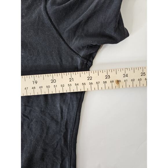 Lululemon Henley Shirt Mens Size M Short Sleeve Performance Stretch Charcole - Picture 4 of 5